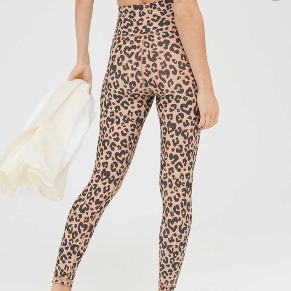 Aerie offline twist leggings - Picture 2 of 4